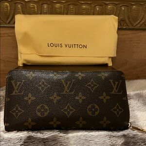Louis Vuitton Black and Gold Monogram Wallet